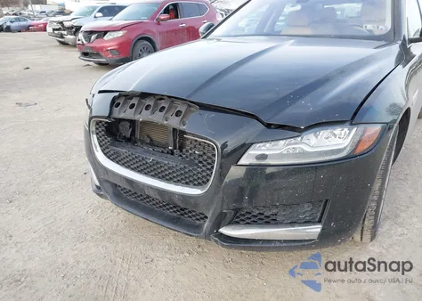 2017 Jaguar Xf 35T Premium z USA, uszkodzony, nr VIN SAJBD4BV7HCY34551